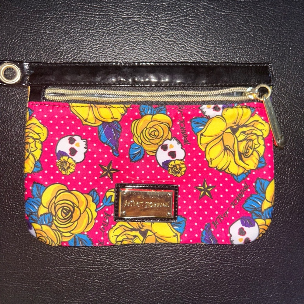 Betsy Johnson zipper Pouch